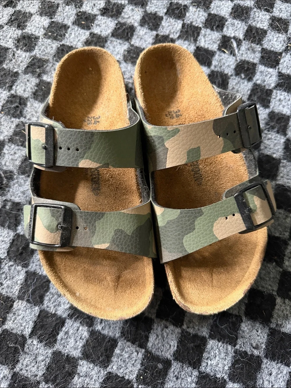 Kids Birkenstock Camo Double-Buckle Slide Sandals - Green